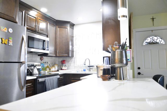 1027 S South Drive A, Delray Beach, FL 33445