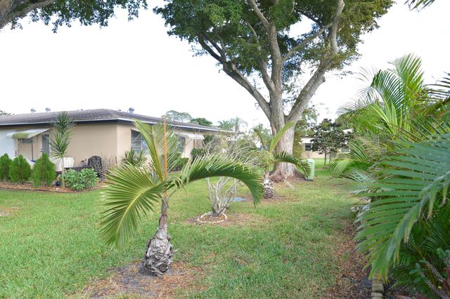 1027 S South Drive A, Delray Beach, FL 33445