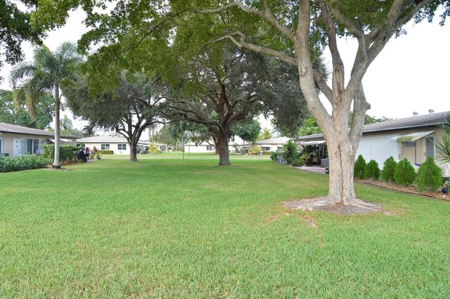 1027 S South Drive A, Delray Beach, FL 33445