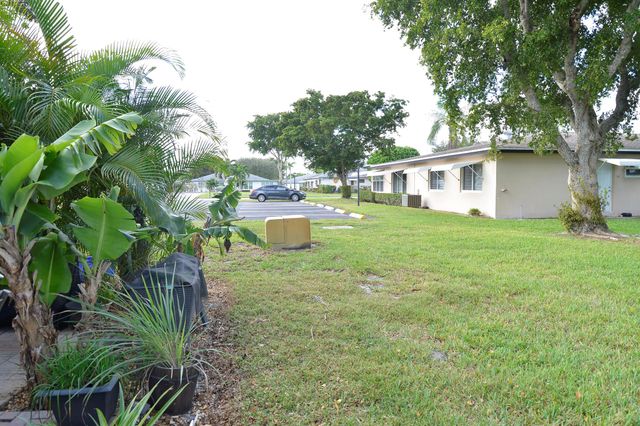 1027 S South Drive A, Delray Beach, FL 33445