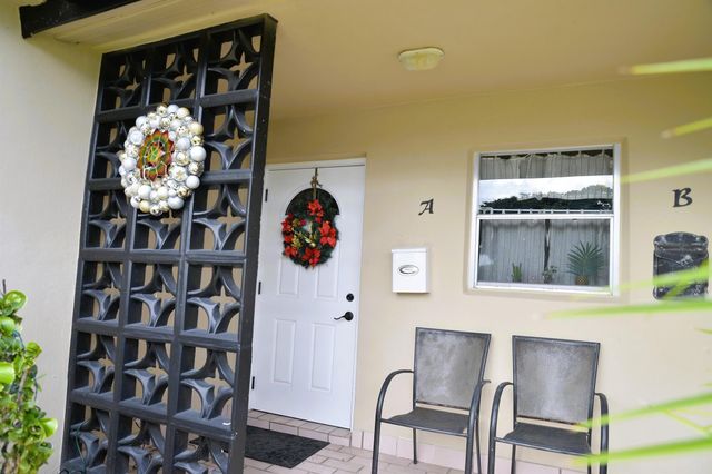 1027 S South Drive A, Delray Beach, FL 33445