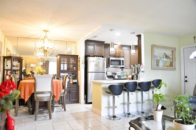 1027 S South Drive A, Delray Beach, FL 33445