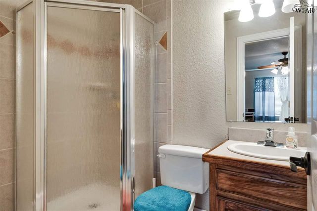 1328 HWY 287, Henrietta, TX 76365