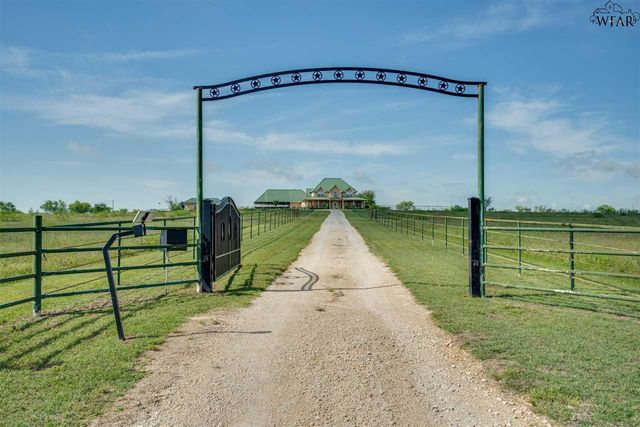 1328 HWY 287, Henrietta, TX 76365