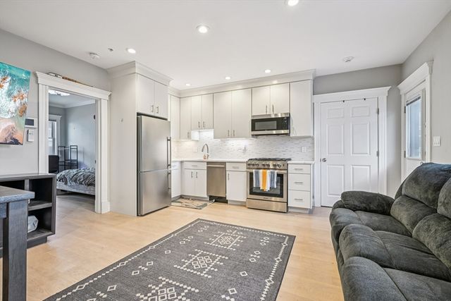 600 Shirley 4, Winthrop, MA 02152