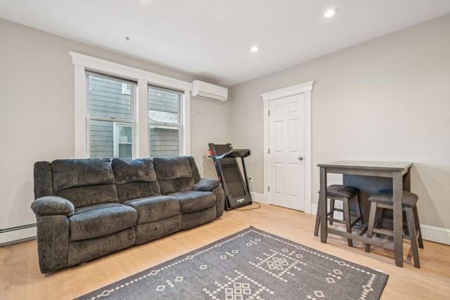 600 Shirley 4, Winthrop, MA 02152