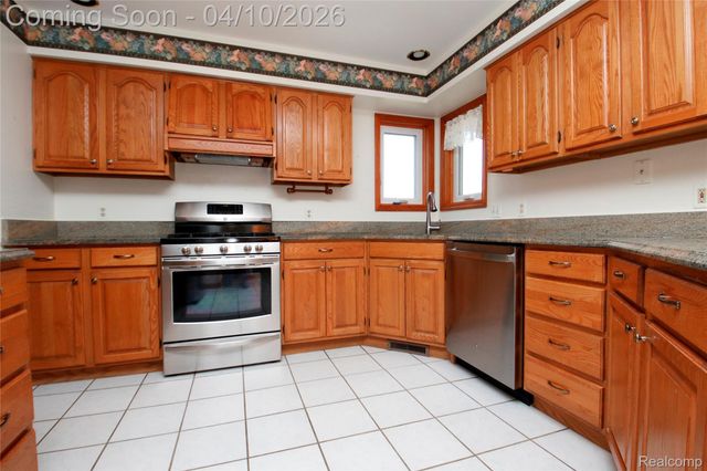 835 Winn Lake Road, Lapeer Township, MI 48446
