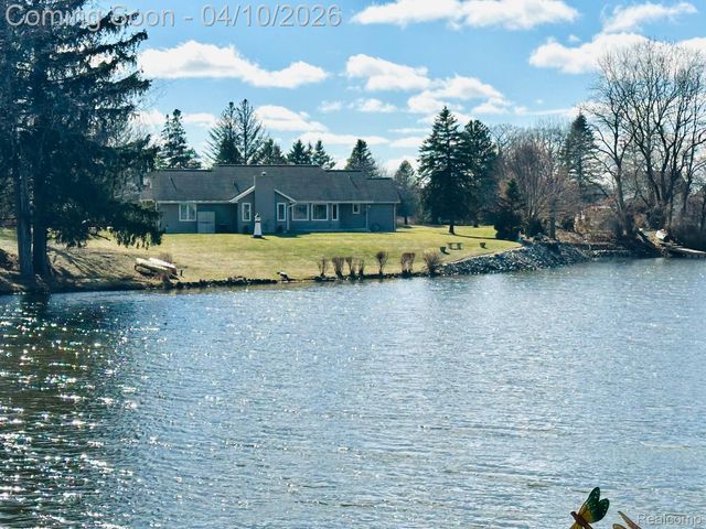 835 Winn Lake Road, Lapeer Township, MI 48446