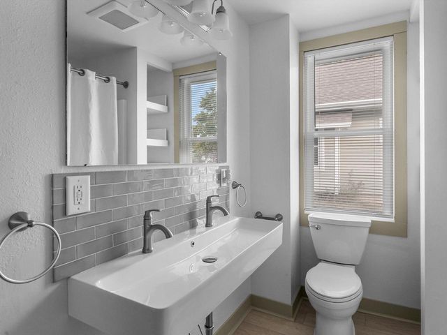 1414 S 14th STREET, Manitowoc, WI 54220