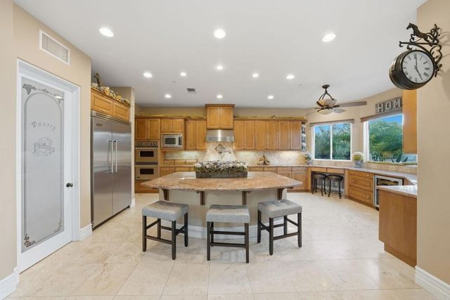 15161 La Manda Drive, Poway, CA 92064