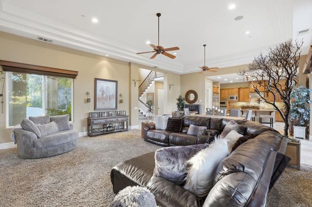 15161 La Manda Drive, Poway, CA 92064
