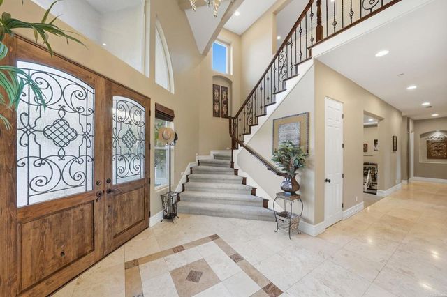 15161 La Manda Drive, Poway, CA 92064