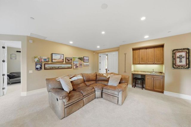 15161 La Manda Drive, Poway, CA 92064