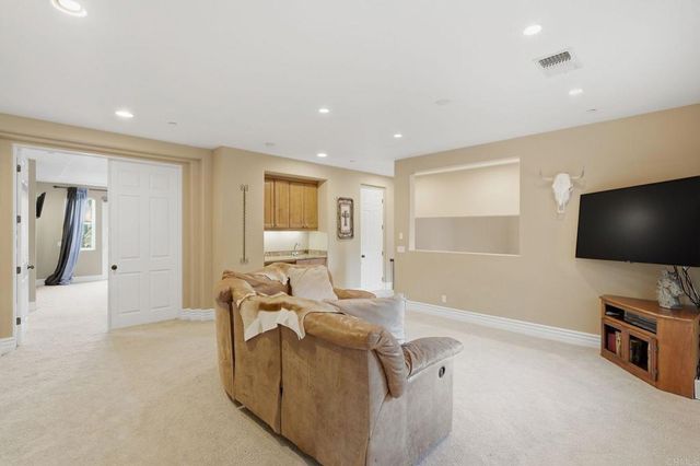 15161 La Manda Drive, Poway, CA 92064
