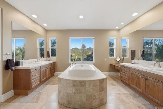 15161 La Manda Drive, Poway, CA 92064