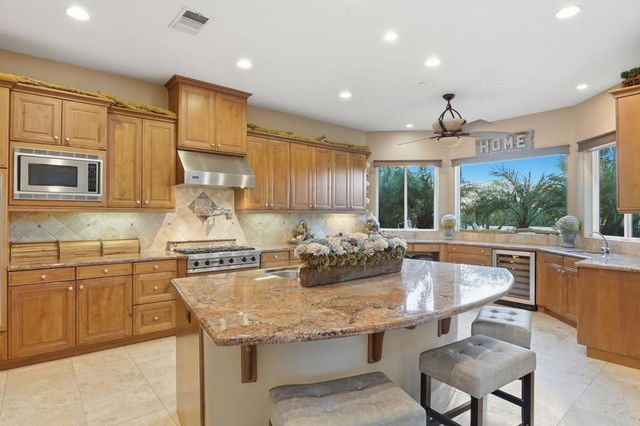 15161 La Manda Drive, Poway, CA 92064