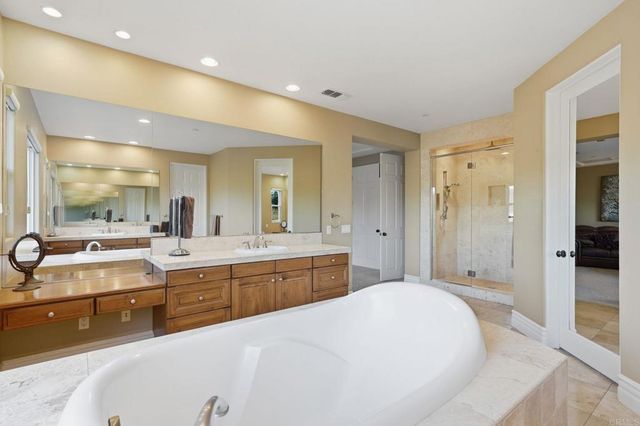 15161 La Manda Drive, Poway, CA 92064