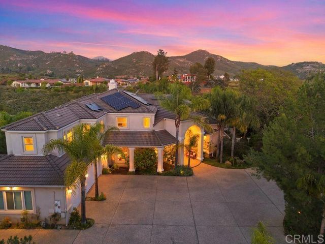 15161 La Manda Drive, Poway, CA 92064