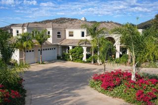 15161 La Manda Drive, Poway, CA 92064