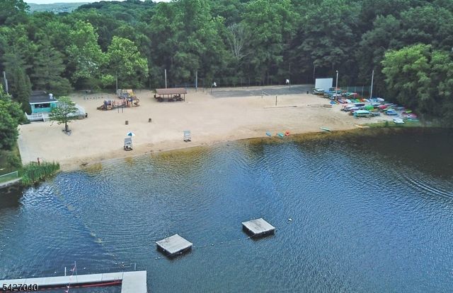 42 Erie Ave, Rockaway Twp., NJ 07866