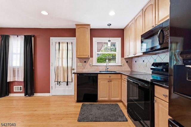 42 Erie Ave, Rockaway Twp., NJ 07866