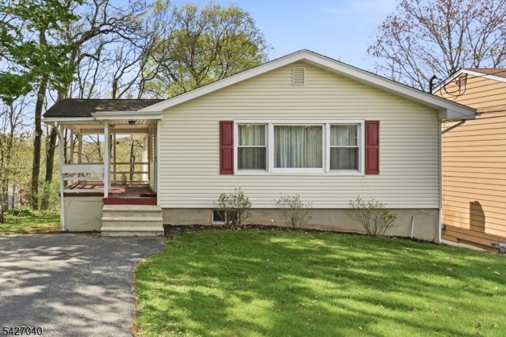 42 Erie Ave, Rockaway Twp., NJ 07866