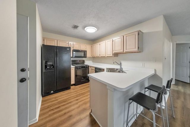 2717 Highland Ridge NW, Kennesaw, GA 30152