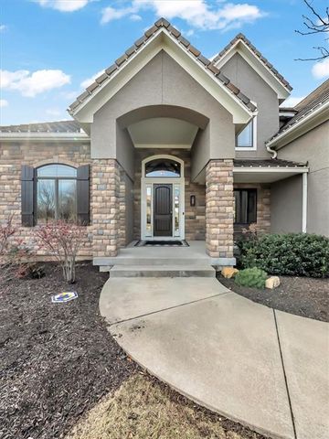 12703 W 160th Terrace, Overland Park, KS 66221