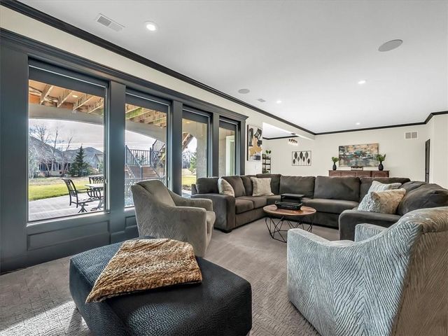 12703 W 160th Terrace, Overland Park, KS 66221