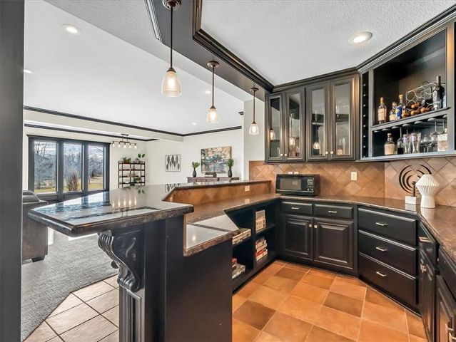 12703 W 160th Terrace, Overland Park, KS 66221