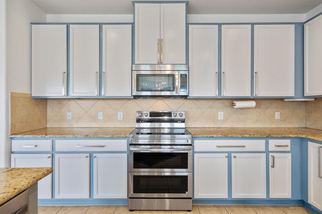 607 Yosemite TRL, Taylor, TX 76574