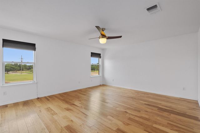 607 Yosemite TRL, Taylor, TX 76574