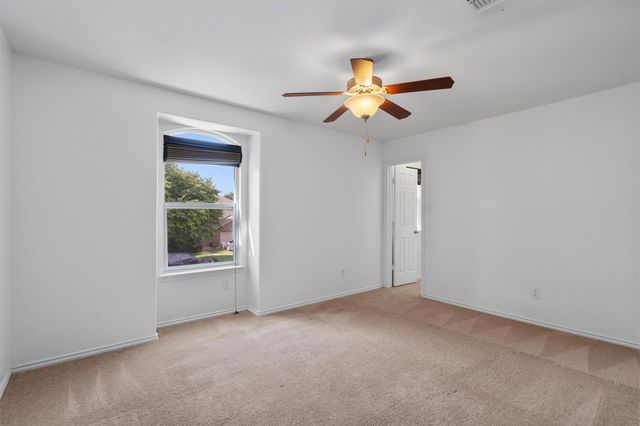 607 Yosemite TRL, Taylor, TX 76574