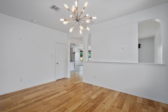 607 Yosemite TRL, Taylor, TX 76574