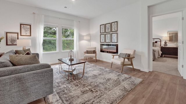 295 ARROWWOOD TRL, Oakland, TN 38060