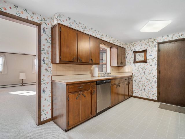 5745 N Brookwood Drive, Fort Wayne, IN 46835