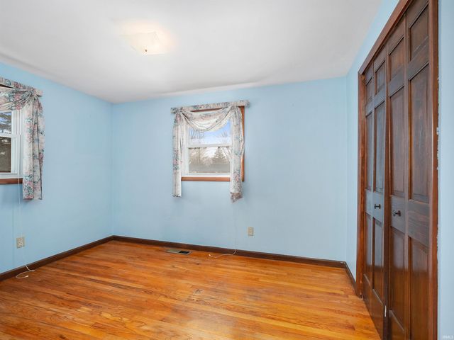 5745 N Brookwood Drive, Fort Wayne, IN 46835