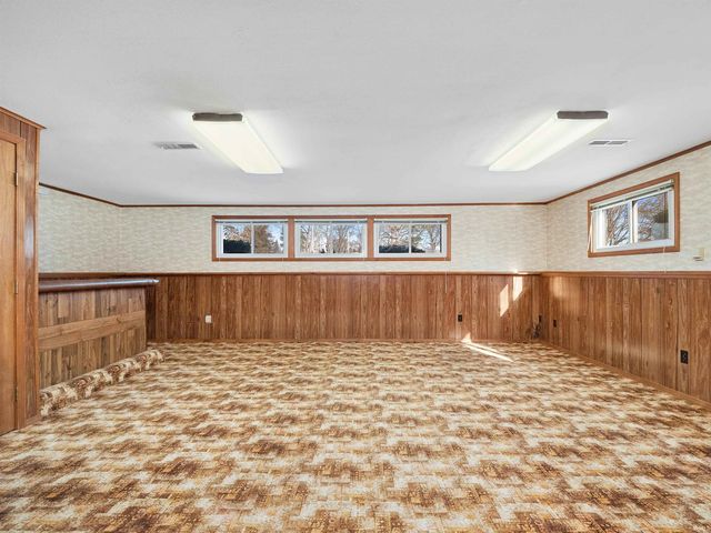 5745 N Brookwood Drive, Fort Wayne, IN 46835