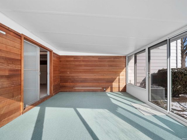 5745 N Brookwood Drive, Fort Wayne, IN 46835