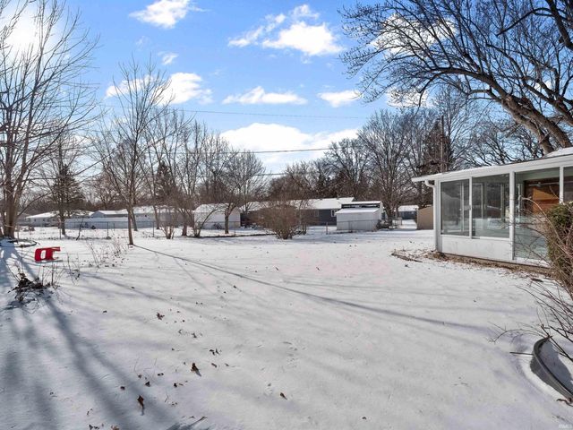 5745 N Brookwood Drive, Fort Wayne, IN 46835