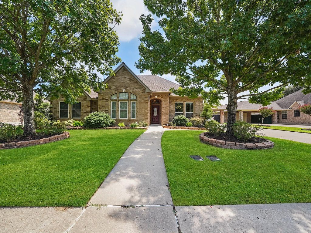 2306 W Reata Drive, Deer Park, TX 77536