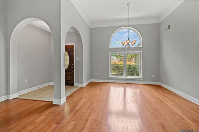 323 Autumn Woods Drive, Covington, LA 70433