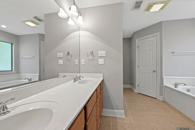 323 Autumn Woods Drive, Covington, LA 70433