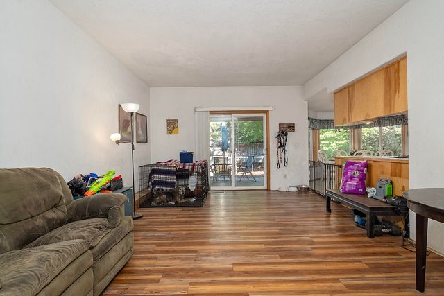 1860 Cottonwood Drive, Central Point, OR 97502