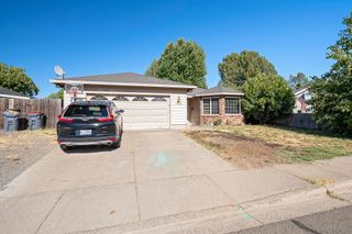 1860 Cottonwood Drive, Central Point, OR 97502