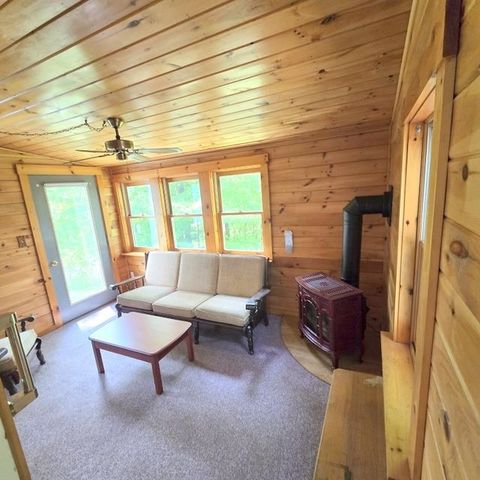 30 Players Lane, Lyndon, VT 05851