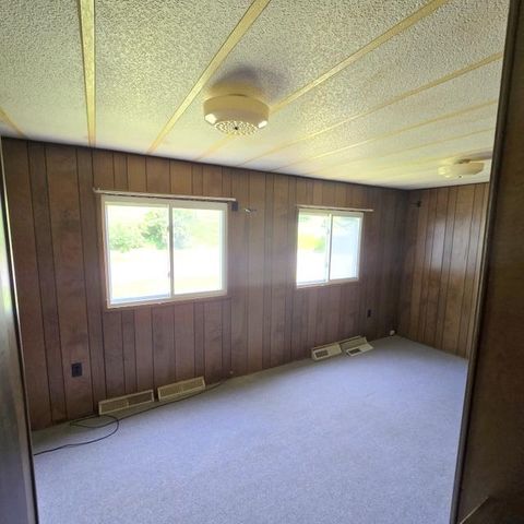 30 Players Lane, Lyndon, VT 05851