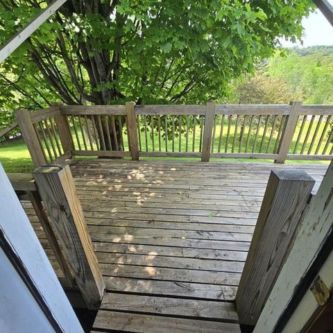 30 Players Lane, Lyndon, VT 05851