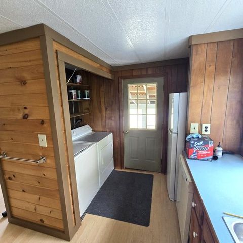30 Players Lane, Lyndon, VT 05851