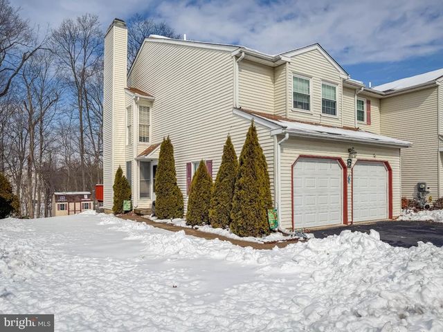 217 JONATHAN DR, North Wales, PA 19454